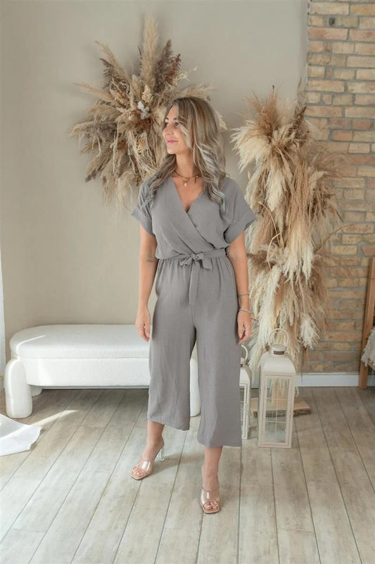 Jumpsuit mit V-Ausschnitt